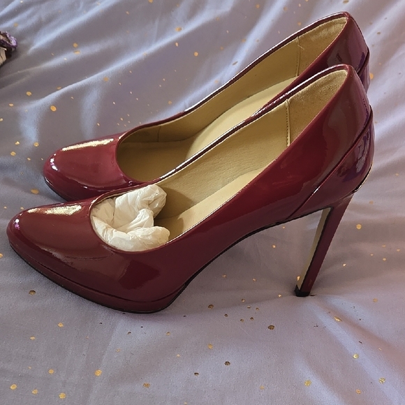 Michael Kors Women's Burgundy Pumps - Picture 3 of 5